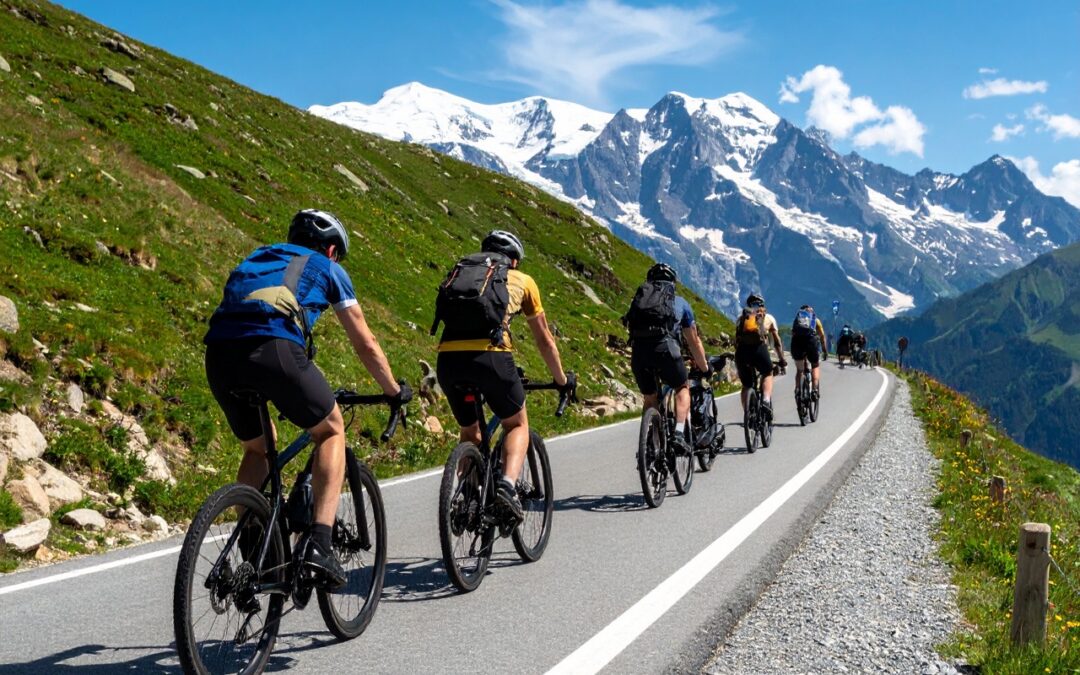 L’ASCENSION LÉGENDAIRE DE L’ALPE D’HUEZ